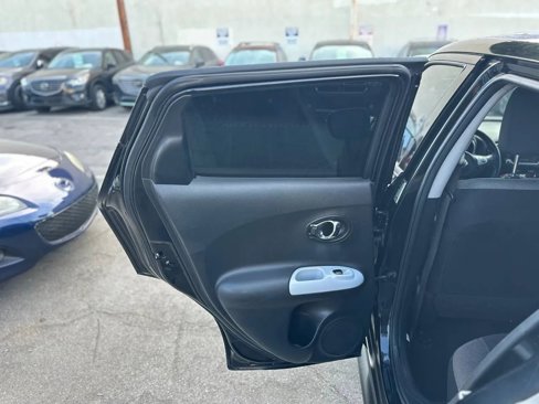 Used 2017 Nissan Juke SV image 28