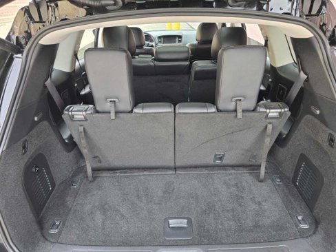 Used 2020 Nissan Pathfinder Platinum image 12