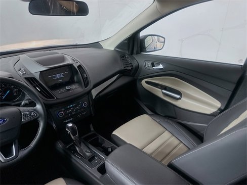 Used 2019 Ford Escape SEL image 24