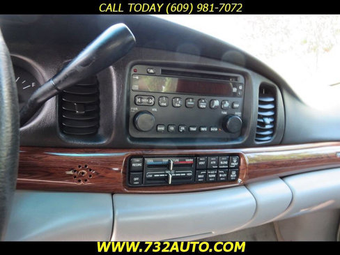 Used 2004 Buick Le Sabre Custom image 11