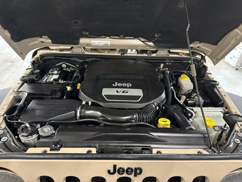 Used 2016 Jeep Wrangler Rubicon w/ Power Convenience Group image 61