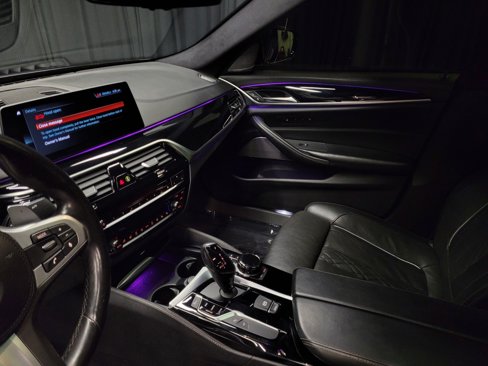 Used 2018 BMW M550i xDrive image 23