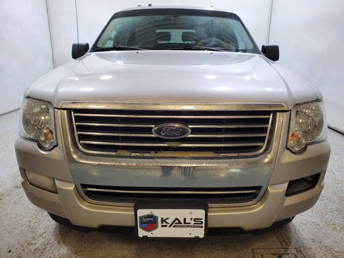 Used 2007 Ford Explorer XLT image 3