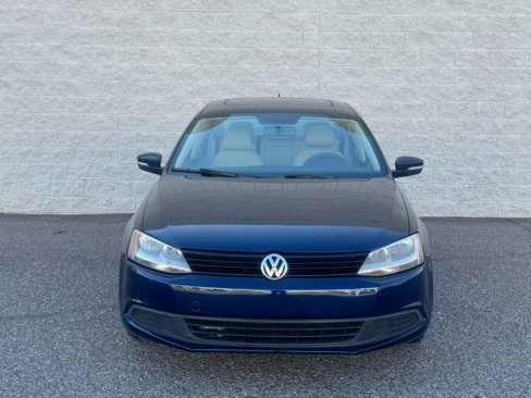 Used 2011 Volkswagen Jetta TDI image 2