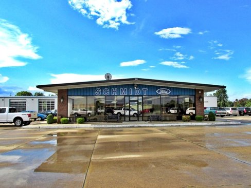 Used 2021 Chevrolet Silverado 1500 Custom image 3