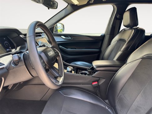 Used 2023 Jeep Grand Cherokee Altitude image 16