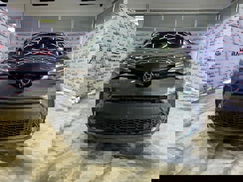 Used 2020 Toyota C-HR LE image 3
