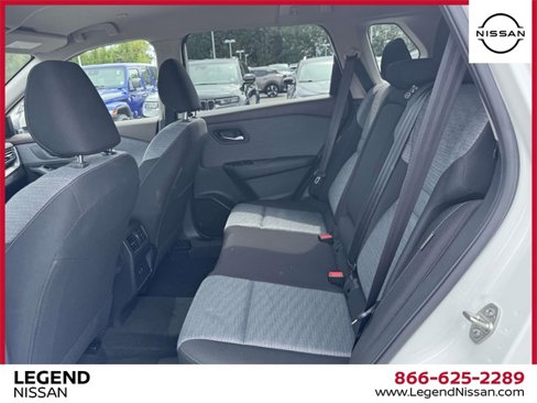 Used 2023 Nissan Rogue SV image 12