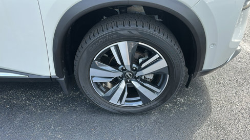 Used 2023 Nissan Rogue Platinum w/ Platinum Premium Package image 8