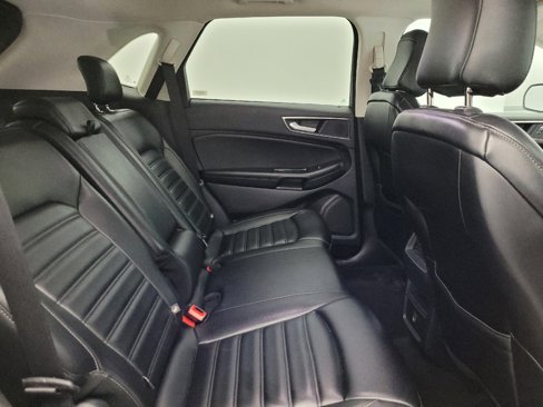 Used 2020 Ford Edge SEL image 19