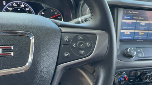 Used 2022 GMC Acadia AT4 w/ Technology Package image 17