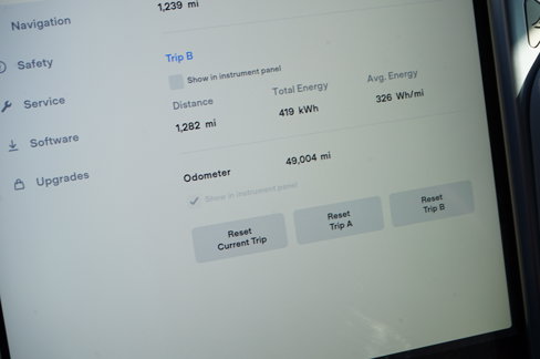 Used 2015 Tesla Model S AWD image 32