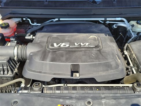 Certified 2016 GMC Canyon SLT image 28