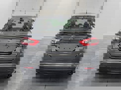 Used 2015 Ford Fusion SE image 7