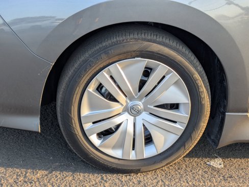 Certified 2024 Nissan Leaf S image 11