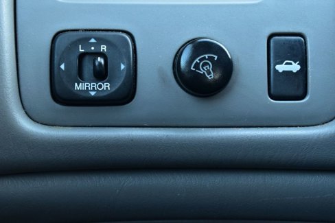 Used 2000 Toyota Avalon XL image 27