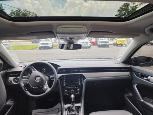 Used 2022 Volkswagen Passat 2.0T SE image 11