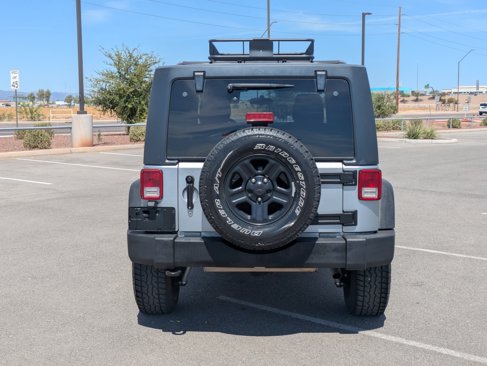 Used 2018 Jeep Wrangler Unlimited Sport w/ Connectivity Group image 4