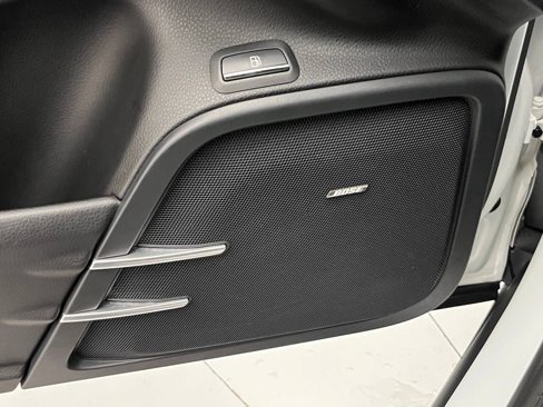 Used 2015 Porsche Cayenne S image 27