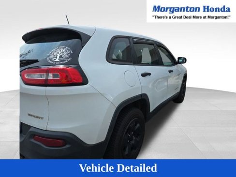 Used 2017 Jeep Cherokee Sport image 8