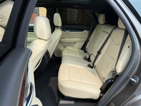 Used 2019 Cadillac XT5 Luxury image 8