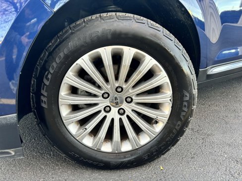Used 2012 Lincoln MKX AWD image 28