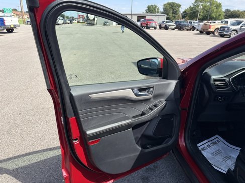 Used 2022 Ford Escape SEL image 6