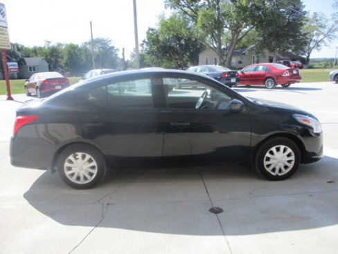 Used 2016 Nissan Versa S image 2
