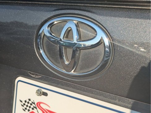 Used 2021 Toyota RAV4 XLE image 7