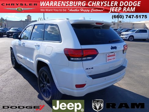 Used 2022 Jeep Grand Cherokee Laredo X image 6