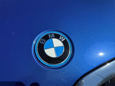 Certified 2022 BMW 330e w/ M Sport Package image 18