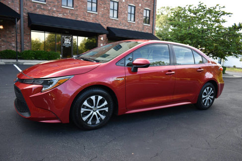 Used 2021 Toyota Corolla LE image 2