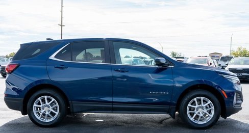 Used 2023 Chevrolet Equinox LT w/ LPO, Floor Liner Package image 5