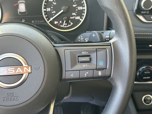 Used 2023 Nissan Rogue SV image 20
