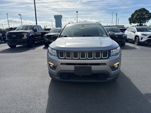 Used 2017 Jeep Compass Latitude w/ Popular Equipment Group image 5