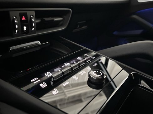 New 2026 Porsche Cayenne Coupe image 22