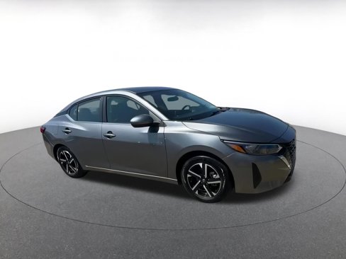 Used 2024 Nissan Sentra SV image 2