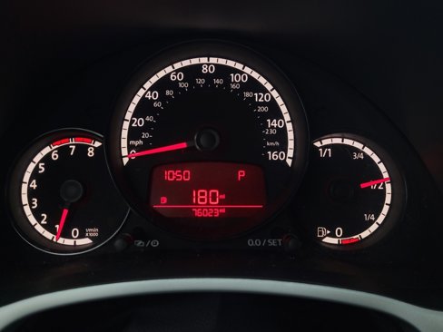 Used 2013 Volkswagen Beetle 2.5 image 23