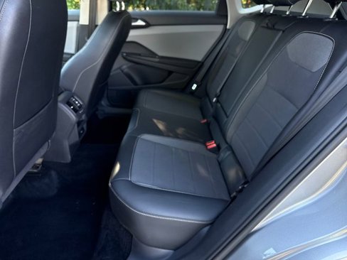 Used 2022 Volkswagen Taos SE image 25
