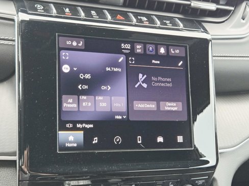 Used 2024 Jeep Grand Cherokee Altitude image 27