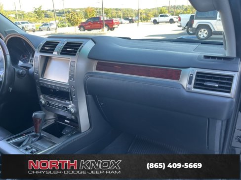 Used 2016 Lexus GX 460 image 31