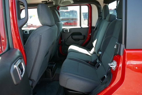 Used 2024 Jeep Gladiator Sport image 16