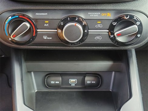 Certified 2022 Kia Soul LX w/ Technology Package image 22