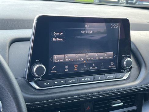 Used 2024 Nissan Rogue SV image 18