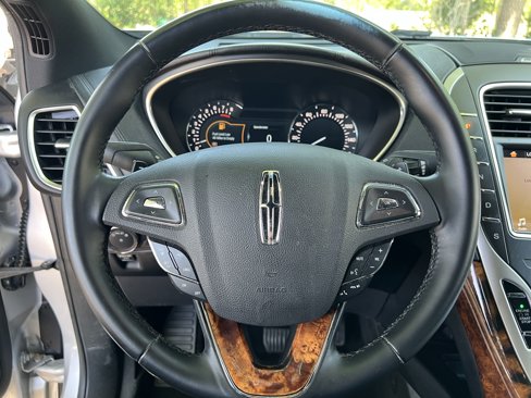 Used 2017 Lincoln MKX Reserve image 17