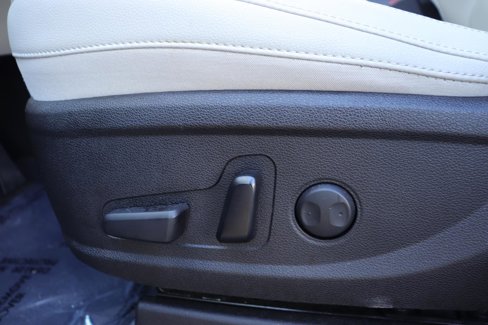 Used 2023 Kia Telluride EX w/ EX Captain's Chair Package image 30