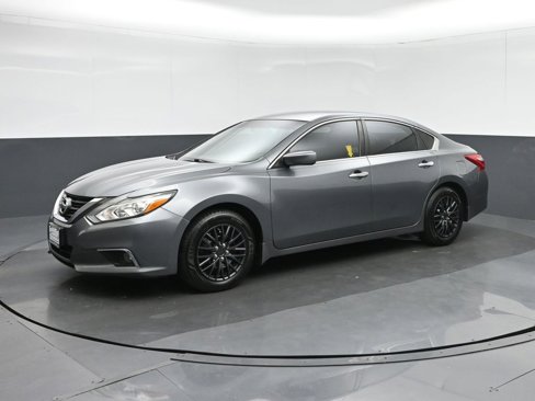 Used 2016 Nissan Altima 2.5 S w/ Power Driver Seat Package image 3