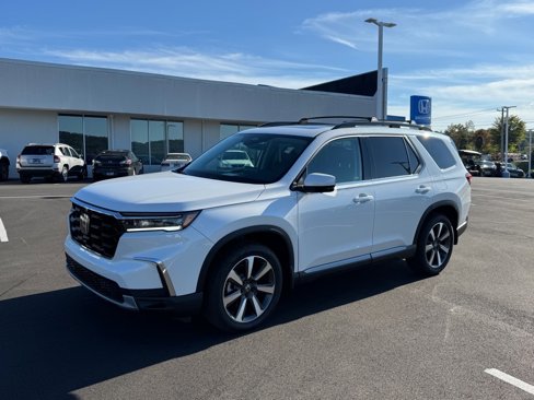 Certified 2025 Honda Pilot Elite image 1