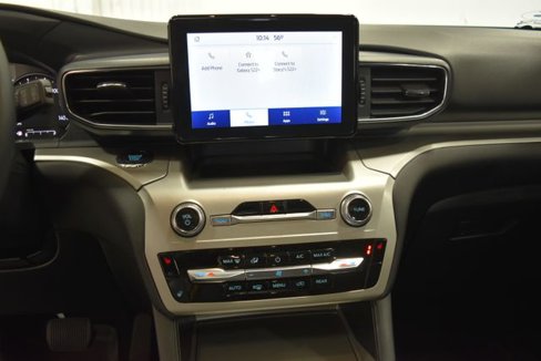 Used 2022 Ford Explorer XLT w/ Equipment Group 202A image 29