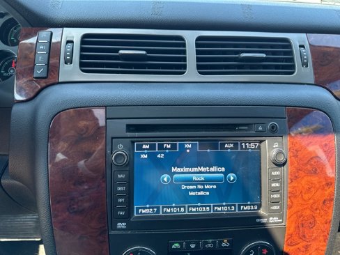 Used 2010 Chevrolet Avalanche LTZ image 15
